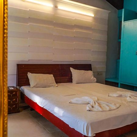 Piggy Calangute By Urban Nomads - Dorms & Pvt Rooms Exterior foto
