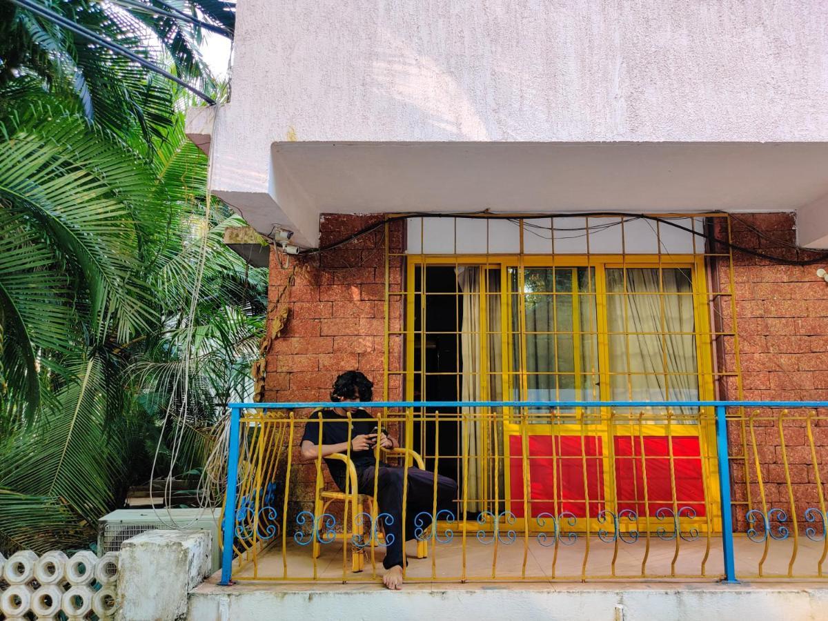 Piggy Calangute By Urban Nomads - Dorms & Pvt Rooms Exterior foto
