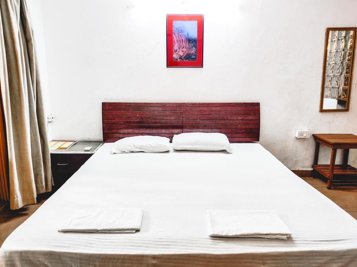 Piggy Calangute By Urban Nomads - Dorms & Pvt Rooms Exterior foto