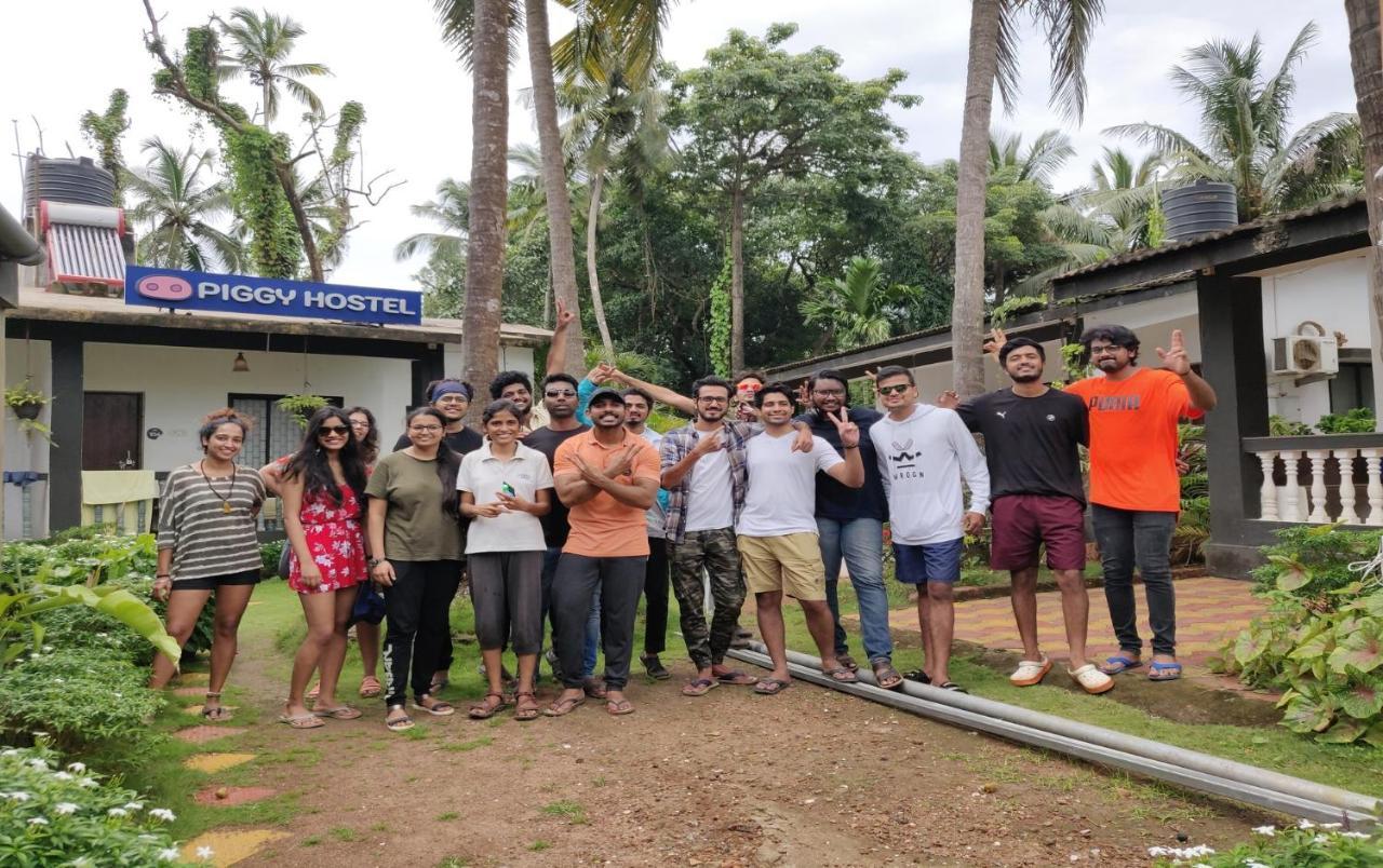Piggy Calangute By Urban Nomads - Dorms & Pvt Rooms Exterior foto