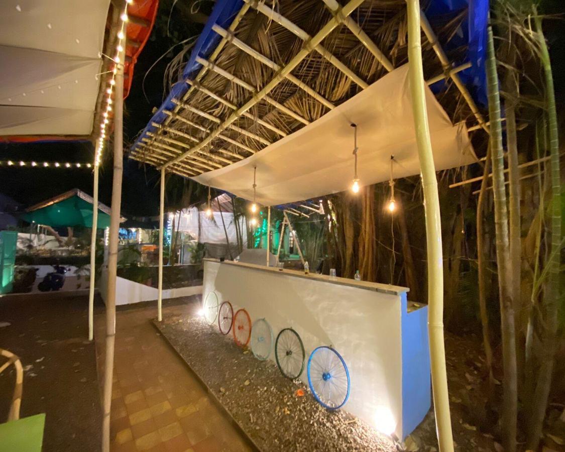Piggy Calangute By Urban Nomads - Dorms & Pvt Rooms Exterior foto